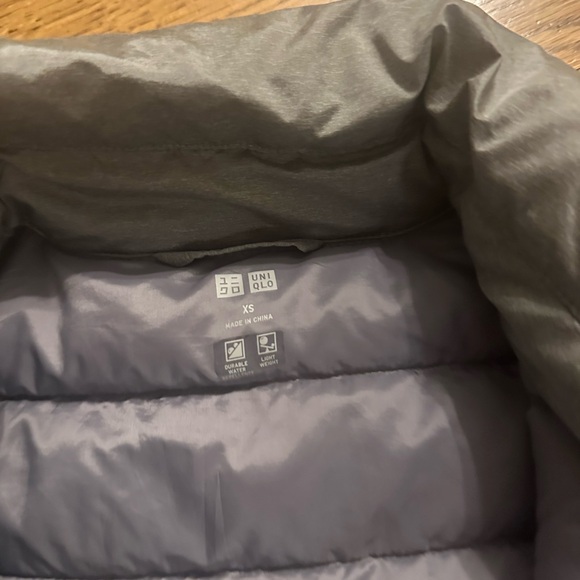 Uniqlo xs grey puffer brand new - Picture 7 of 12